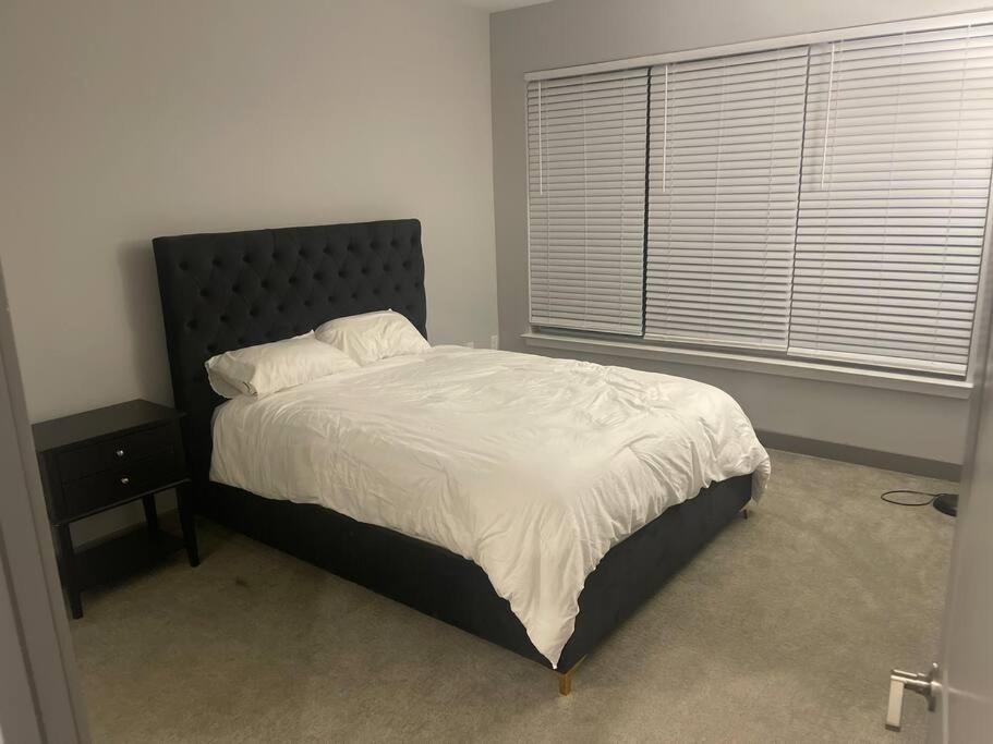 Luxurious & Spacious 1 Bedroom Hampton Eksteriør bilde