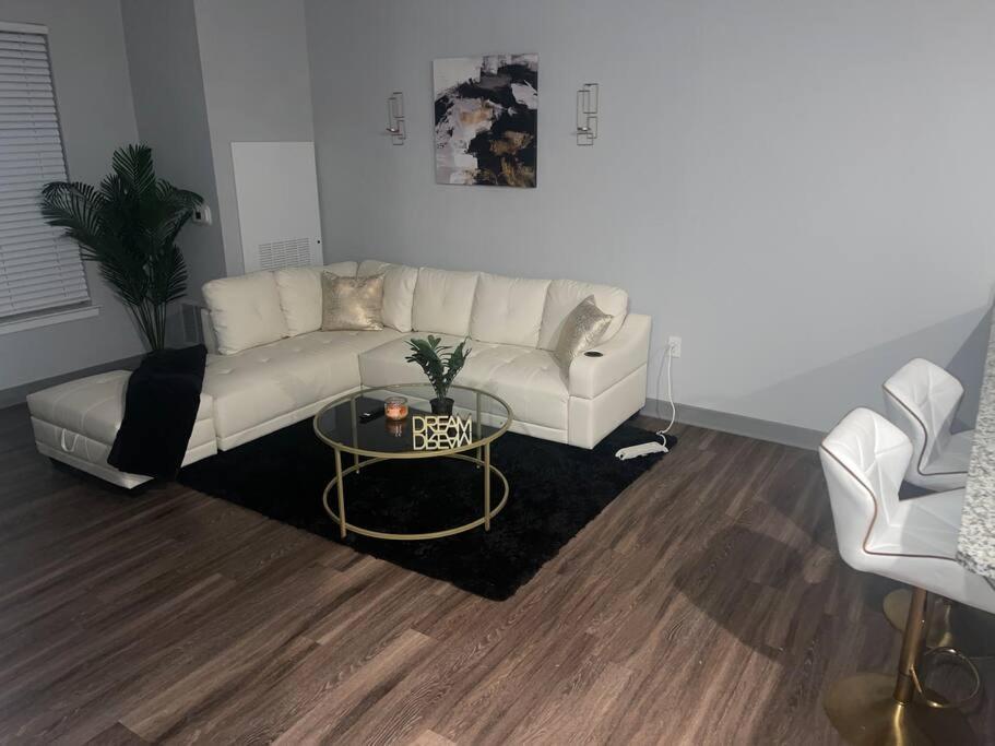 Luxurious & Spacious 1 Bedroom Hampton Eksteriør bilde